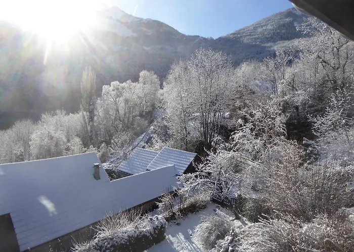 Chambre D\'Hote Calme Au Milieu D\'Un Jardin Au Freney D\'Oisans